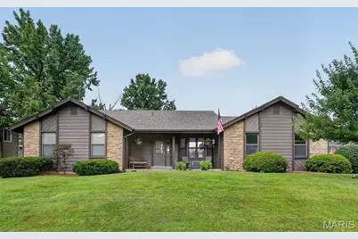 21 Dijon Court, Lake Saint Louis, MO 63367 - Photo 2