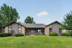 21 Dijon Ct, Lake Saint Louis, MO 63367 - Photo 2