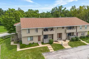 6 Megans Ct, O'Fallon, MO 63366 - Photo 2
