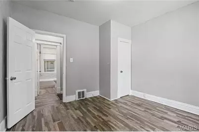 6538 Julian Avenue, Saint Louis, MO 63133 - Photo 10
