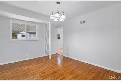 6320 Ashbury Drive, Saint Louis, MO 63123 - Photo 8