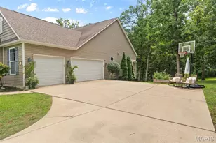 14 Prairie Lake Ct, Wentzville, MO 63385 - Photo 2