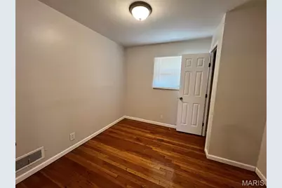 1201 June Avenue, Saint Louis, MO 63138 - Photo 6