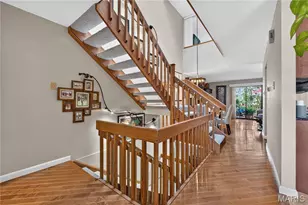 1706 Thorny Briar Dr, Creve Coeur, MO 63146 - Photo 8