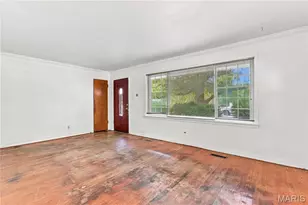 1201 Lang Dr, Saint Louis, MO 63135 - Photo 6