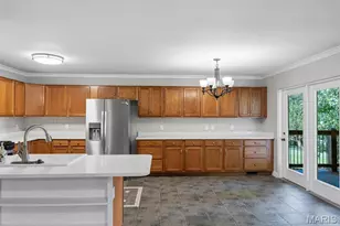 10437 Ashby Pl Ln, Saint Ann, MO 63074 - Photo 12