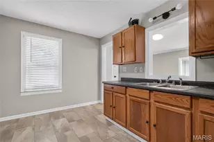 360 W 5th St, Lebanon, MO 65536 - Photo 14