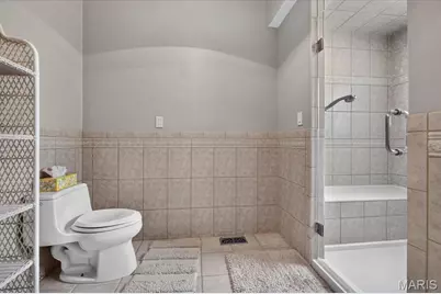 8686 Barby Lane, University City, MO 63124 - Photo 24