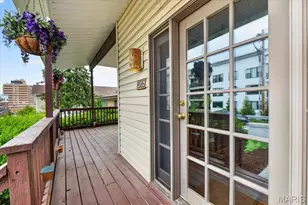 8686 Barby Ln, University City, MO 63124 - Photo 6