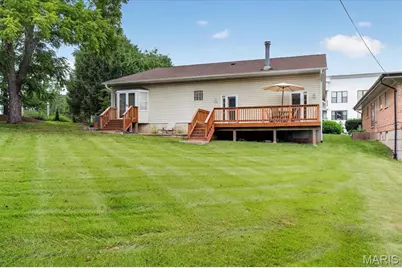8686 Barby Lane, University City, MO 63124 - Photo 32