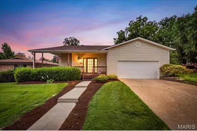 8686 Barby Lane, University City, MO 63124 - Photo 2