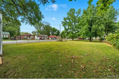 1090 Saint Joseph Street, Florissant, MO 63031 - Photo 20