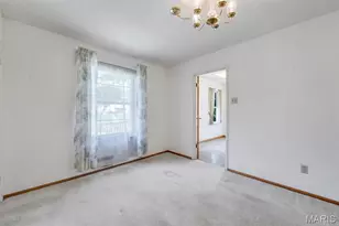 1407 Fox Creek Dr, Saint Louis, MO 63126 - Photo 10
