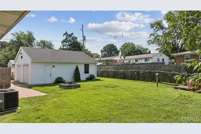 160 Saint Patrick Lane, Florissant, MO 63031 - Photo 34