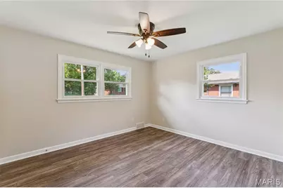 160 Saint Patrick Lane, Florissant, MO 63031 - Photo 10