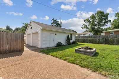 160 Saint Patrick Lane, Florissant, MO 63031 - Photo 22