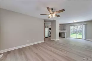 417 Elm Crossing Ct, Ballwin, MO 63021 - Photo 6