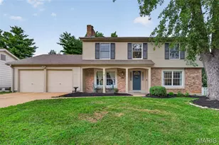 15571 Rose Gate Ln, Chesterfield, MO 63017 - Photo 2