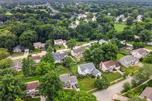 15571 Rose Gate Ln, Chesterfield, MO 63017 - Photo 14
