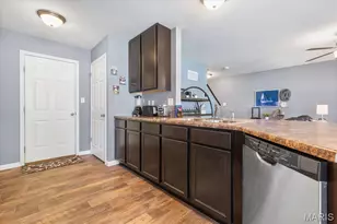 1809 Hyland Green Dr, O'Fallon, MO 63366 - Photo 8