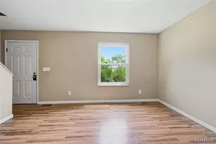 415 Hentschel Pl, Saint Louis, MO 63135 - Photo 2