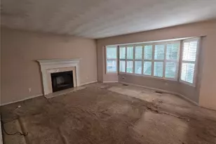 4516 Southridge Pines Dr, Saint Louis, MO 63128 - Photo 8