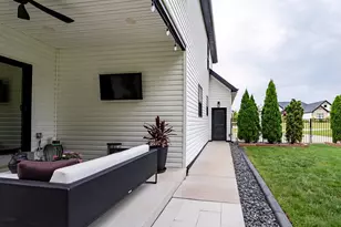 512 Hawthorne Rdg Ct, Foristell, MO 63348 - Photo 50