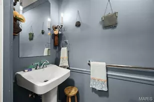 2 Middlebrook Ln, Creve Coeur, MO 63141 - Photo 14