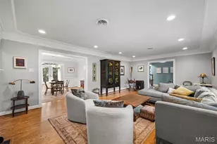 2 Middlebrook Ln, Creve Coeur, MO 63141 - Photo 6
