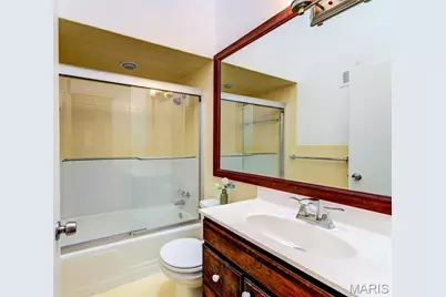8016 Davis Drive, Saint Louis, MO 63105 - Photo 34