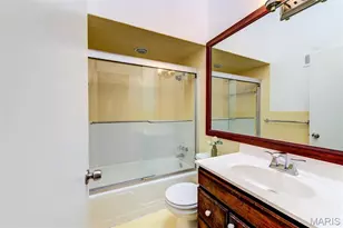 8016 Davis Dr, Saint Louis, MO 63105 - Photo 34