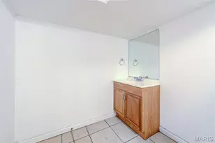 8016 Davis Dr, Saint Louis, MO 63105 - Photo 44