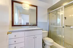 8016 Davis Dr, Saint Louis, MO 63105 - Photo 30