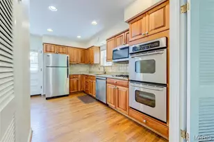 8016 Davis Dr, Saint Louis, MO 63105 - Photo 10
