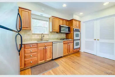 8016 Davis Drive, Saint Louis, MO 63105 - Photo 8