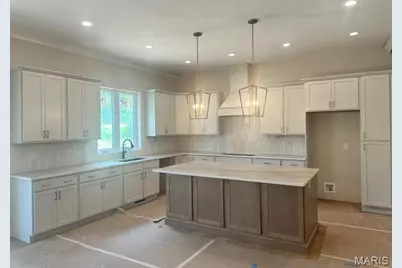 9609 Ashmont Drive, Olivette, MO 63132 - Photo 2
