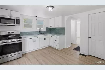 7721 W Ranken Avenue, Richmond Heights, MO 63117 - Photo 2