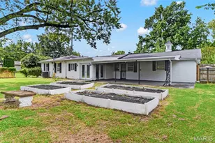 8217 Cadillac Ln, Berkeley, MO 63134 - Photo 34