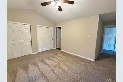 2744 Chapel View Drive, Florissant, MO 63031 - Photo 8