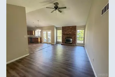 2744 Chapel View Drive, Florissant, MO 63031 - Photo 2