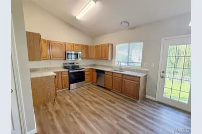 2744 Chapel View Drive, Florissant, MO 63031 - Photo 4