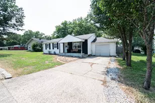 706 Apple Ave, New Melle, MO 65013 - Photo 2