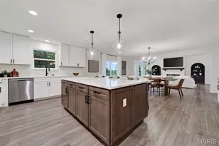 310 Osprey Ct, Lake Saint Louis, MO 63367 - Photo 8