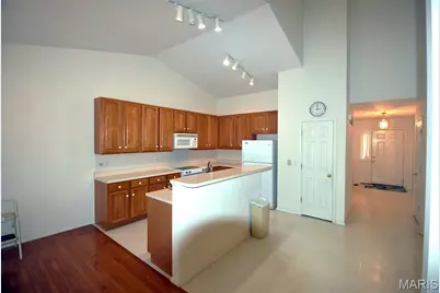1002 Shire Lane, Eureka, MO 63025 - Photo 8