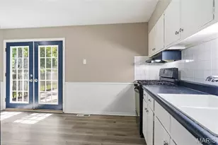 1160 Howdershell Rd, Saint Louis, MO 63031 - Photo 8