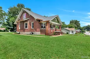 915 N Kingshighway St, Saint Charles, MO 63301 - Photo 4