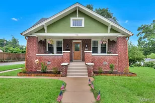 915 N Kingshighway St, Saint Charles, MO 63301 - Photo 1