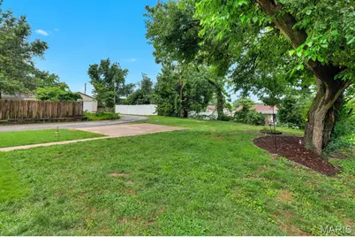 915 N Kingshighway Street, Saint Charles, MO 63301 - Photo 30