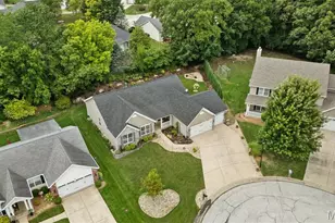 731 Autumnwood Forest Dr, Lake Saint Louis, MO 63367 - Photo 4