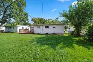 810 Carmelita Ln, Florissant, MO 63031 - Photo 22